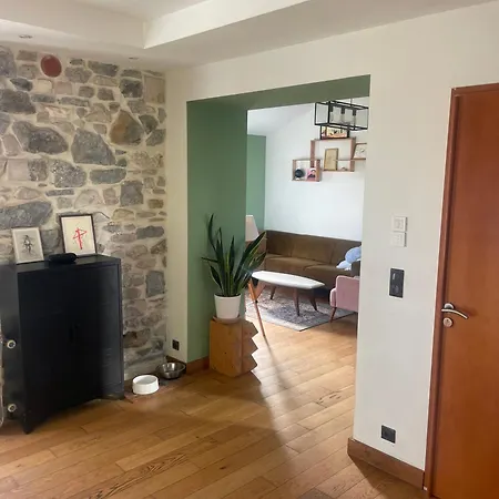 Maison Mitoyenne Avec Jardin A Biarritz *